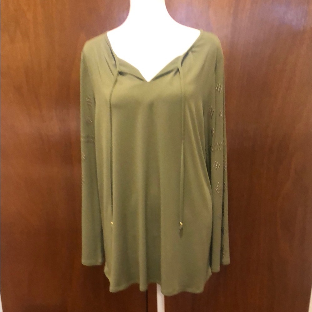 Susan Graver Split V-Neck Accented Tunic               NWOT Pristine Condition